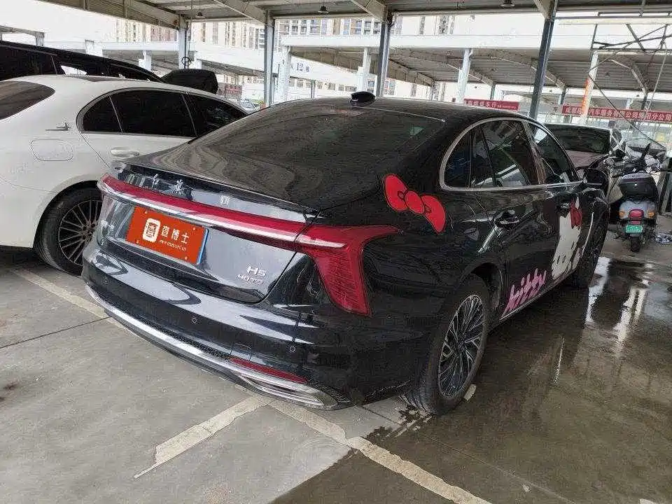 Hongqi Hongqi H5 — миниатюра 3
