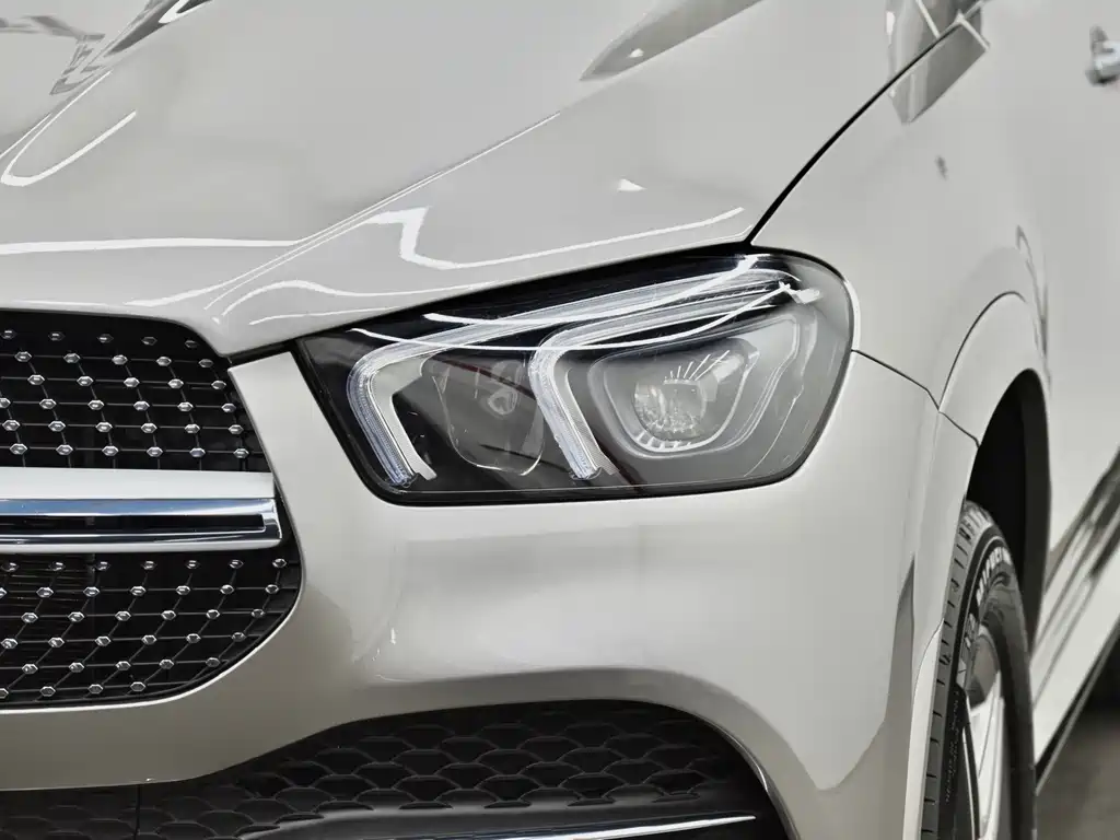 Mercedes-Benz GLE (Import) — миниатюра 29