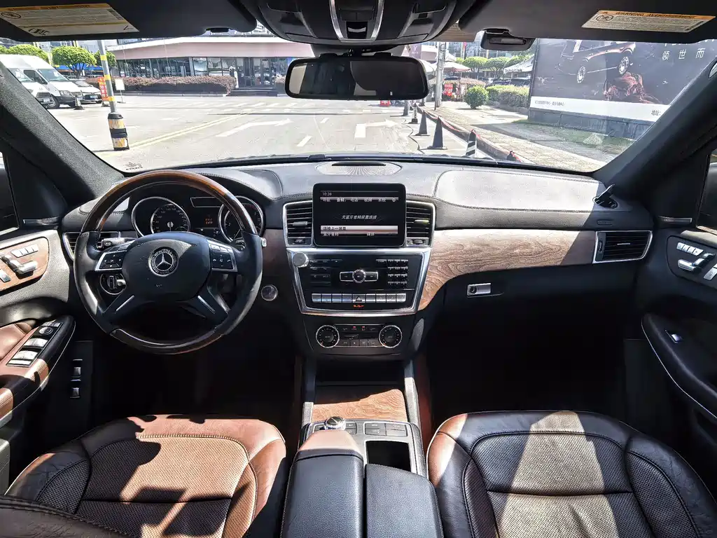 Mercedes-Benz GL-Class — миниатюра 10