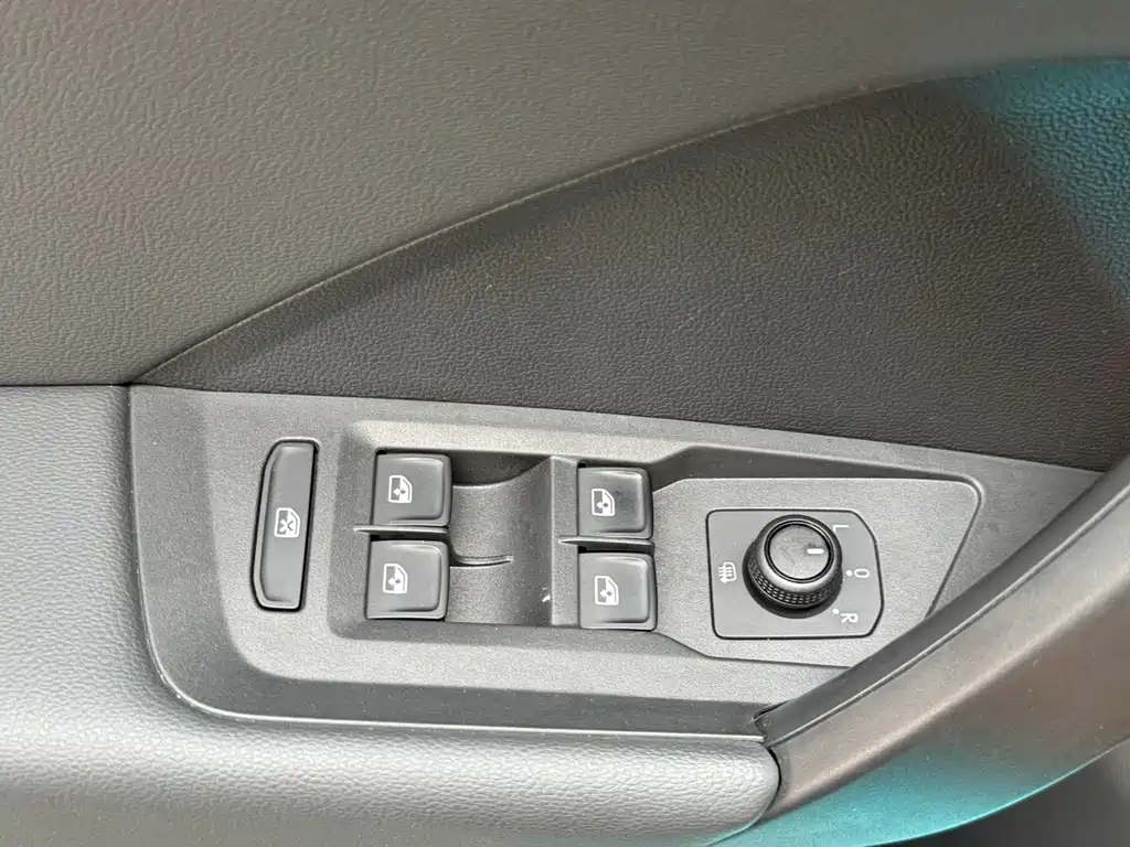 Volkswagen Tharu — миниатюра 17