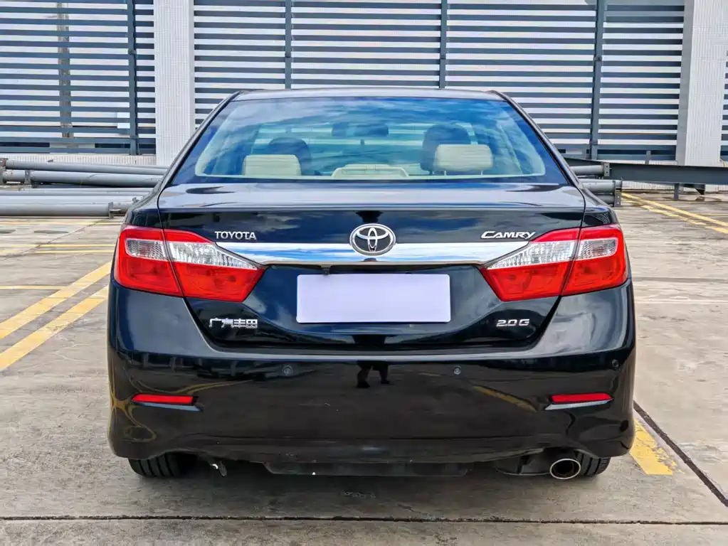 Toyota Camry — миниатюра 6