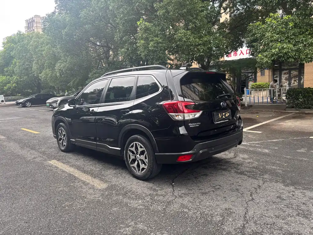 Subaru Forester 2020 2.0i Luxury EyeSight