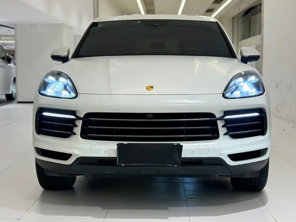 Porsche Cayenne — миниатюра 3