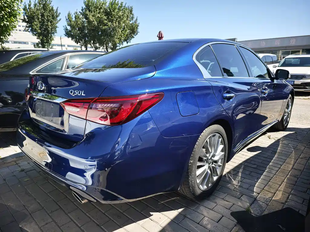 Infiniti Q50L — миниатюра 17