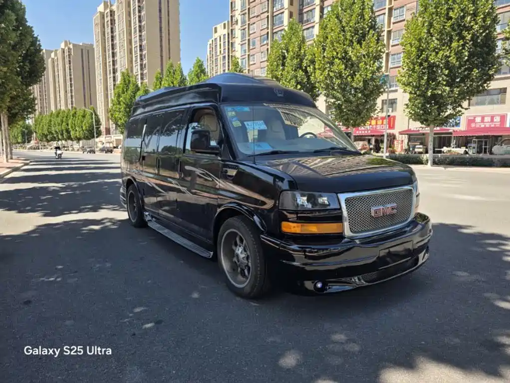 GMC Savana — миниатюра 2