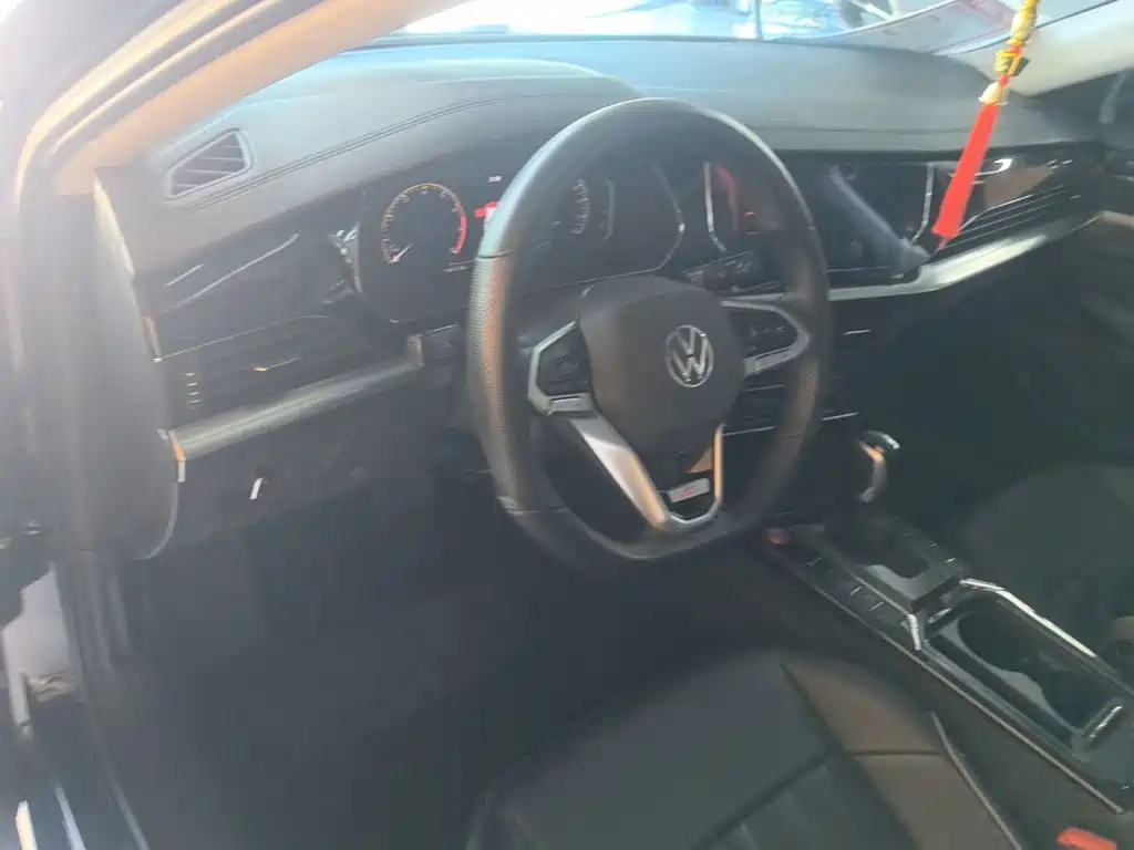 Volkswagen Passat 2022 330TSI Elite