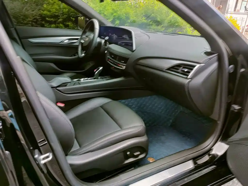 Cadillac CT5 — миниатюра 16