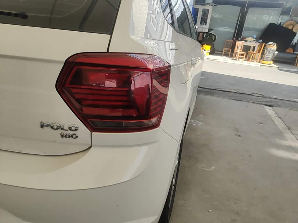 Volkswagen Polo 1.5 л 2021 г. Белый, пробег 37600 км