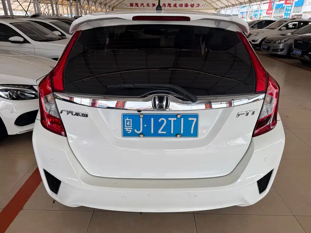 Honda Fit — миниатюра 7