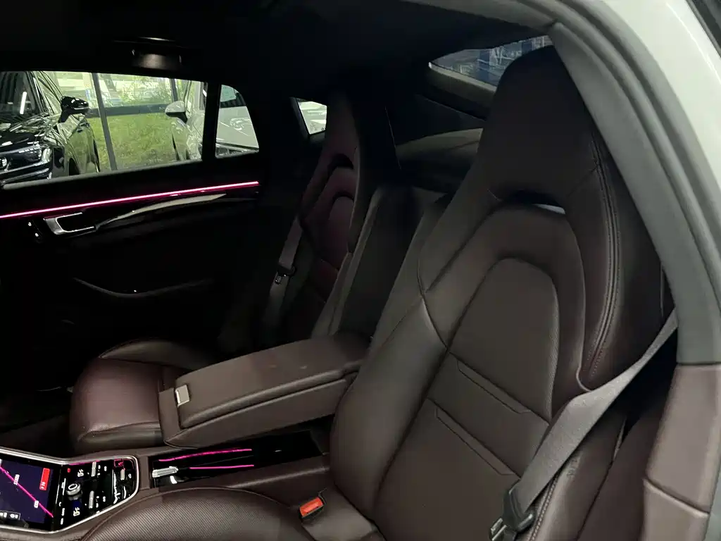 Porsche Panamera — миниатюра 16