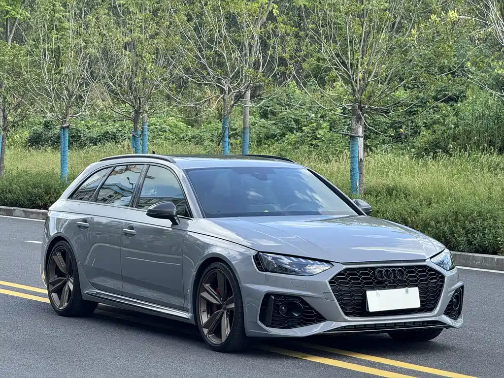 Audi RS 4 — миниатюра 3