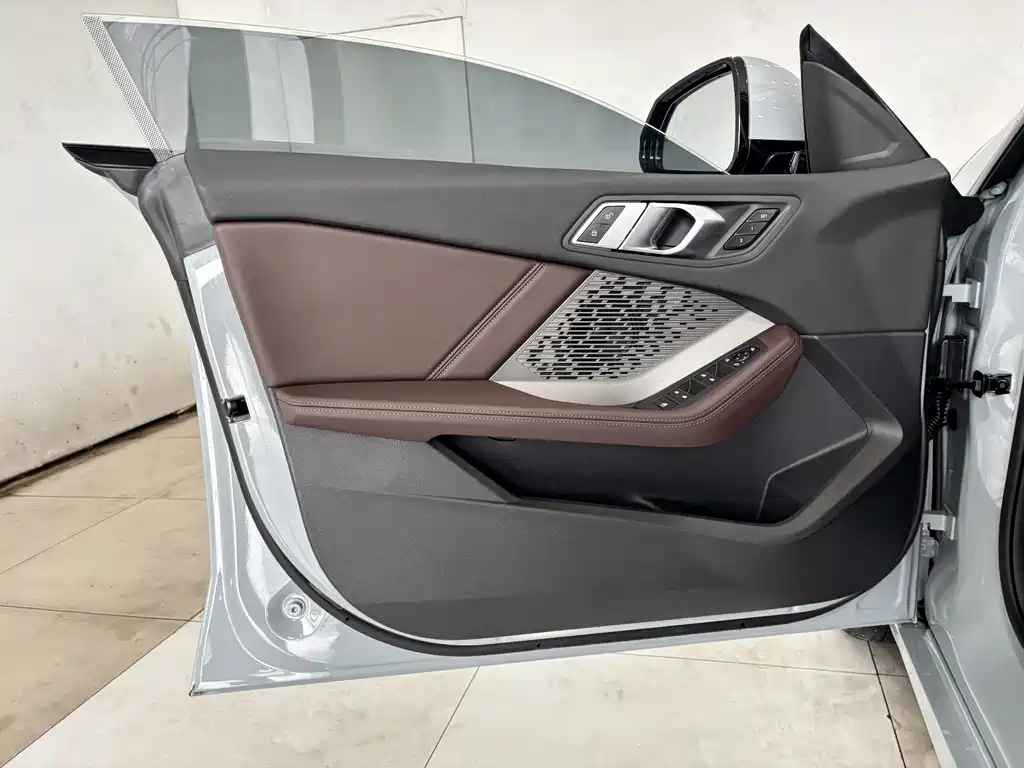 BMW 2 Series — миниатюра 10