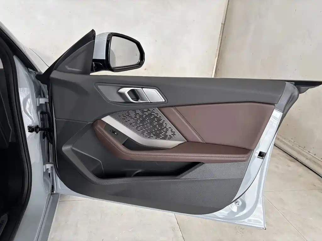 BMW 2 Series — миниатюра 23