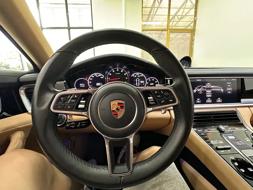 Porsche Panamera — миниатюра 7