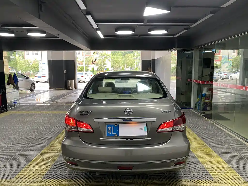 Nissan Sylphy — миниатюра 3