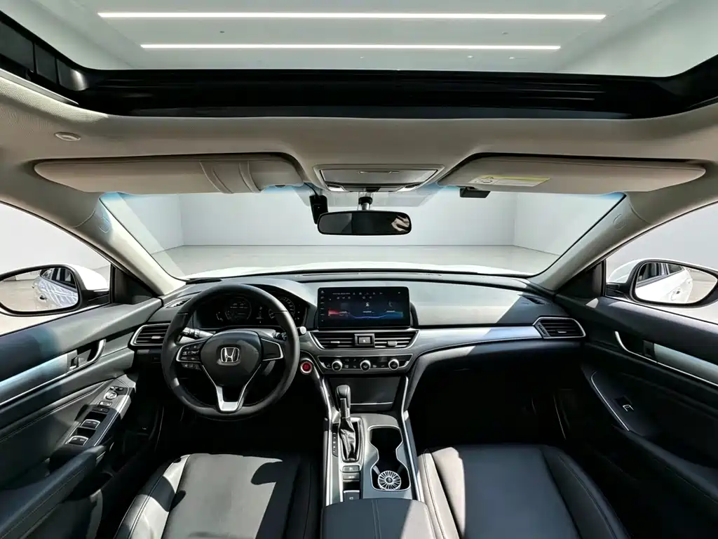 Honda Accord — миниатюра 8
