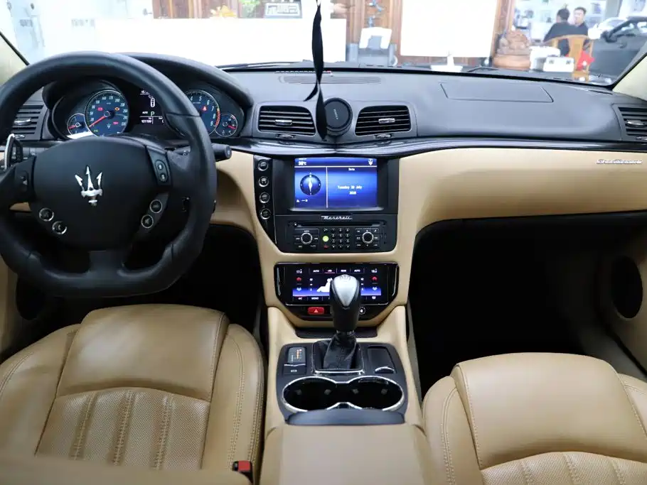 Maserati GranTurismo — миниатюра 15