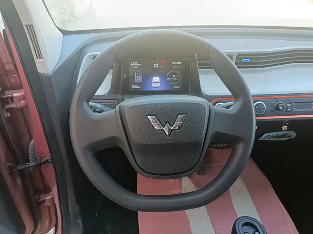 Wuling MINIEV — миниатюра 11