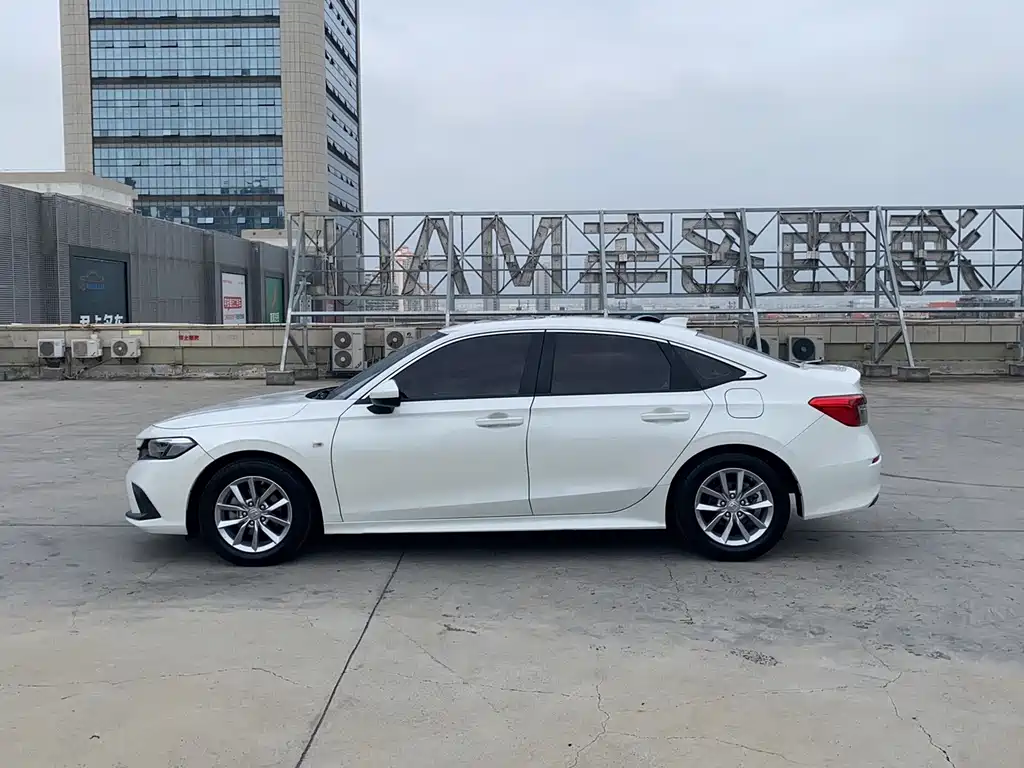 Honda Civic 2022 180TURBO CVT