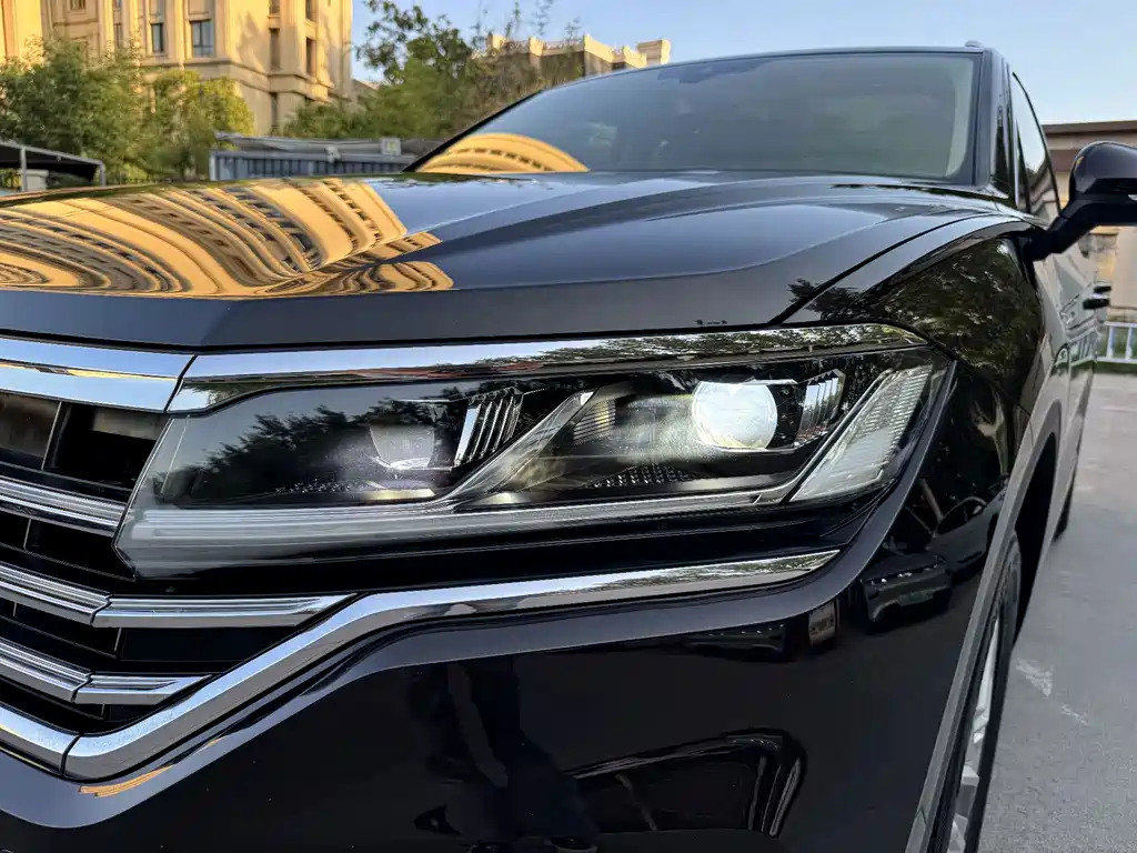 Volkswagen Touareg — миниатюра 13