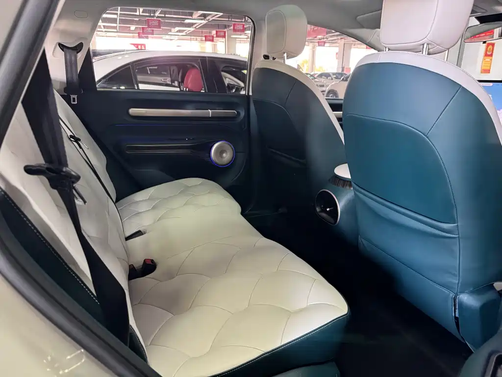 Baojun Yunduo — миниатюра 12