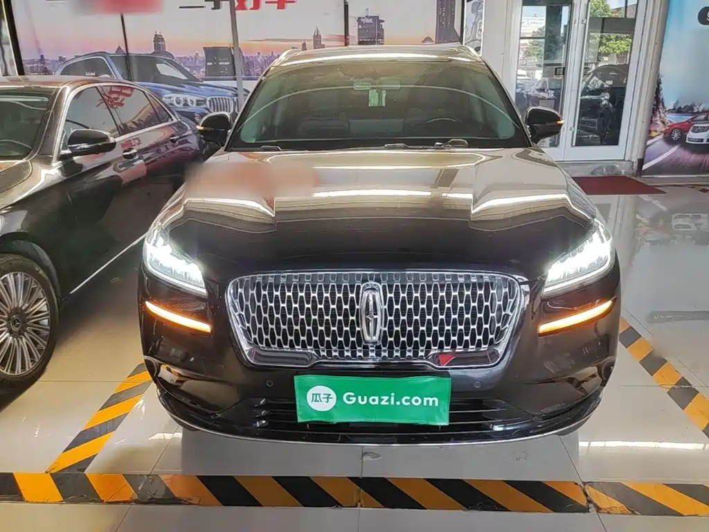 Lincoln Corsair — миниатюра 3