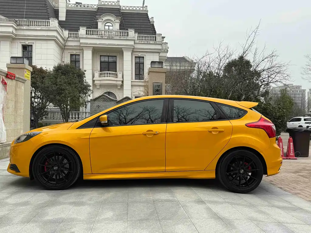 Ford Focus (Import) — миниатюра 5