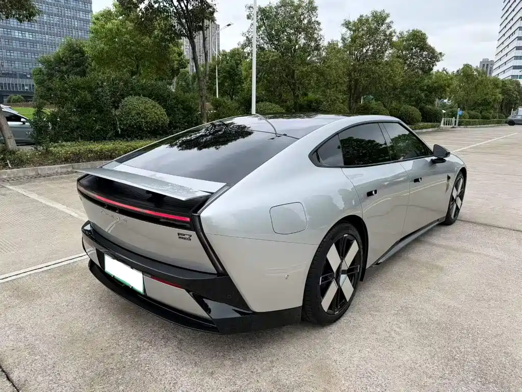 XPeng P7 — миниатюра 9