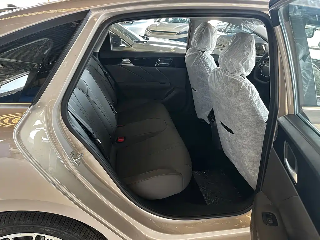 Roewe i6 — миниатюра 14