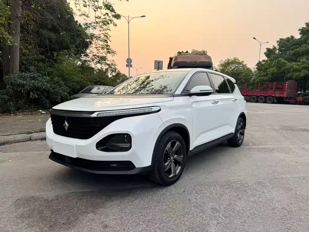 Baojun RM-5 2021