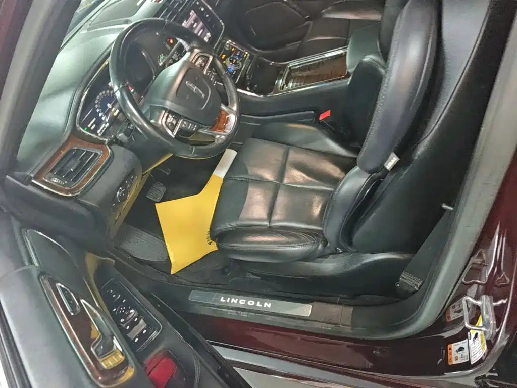 Lincoln Continental — миниатюра 15
