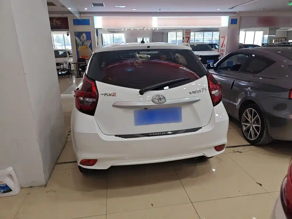 Toyota Vios FS — миниатюра 9