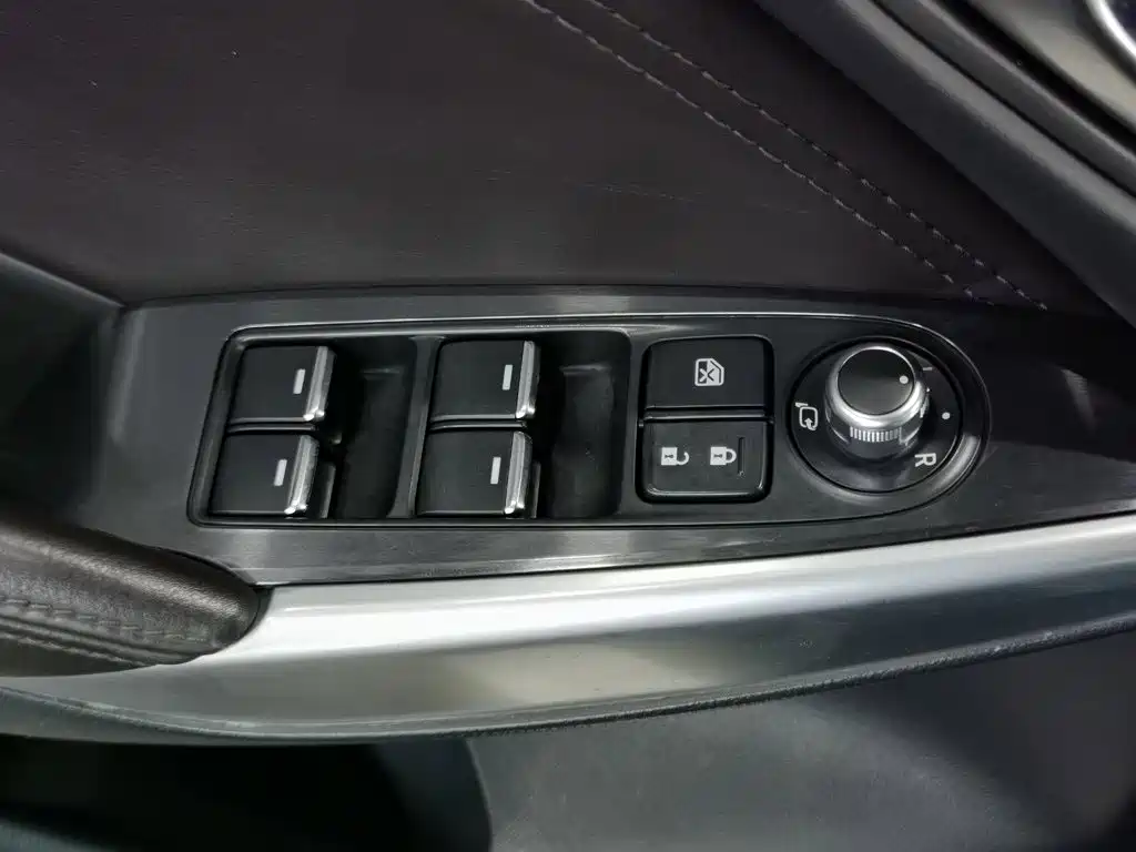 Mazda Atenza — миниатюра 9