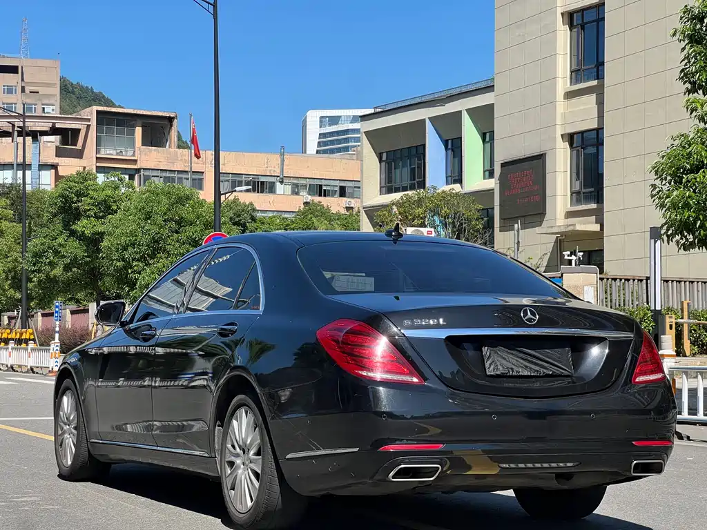 MERCEDES-BENZ S CLASS