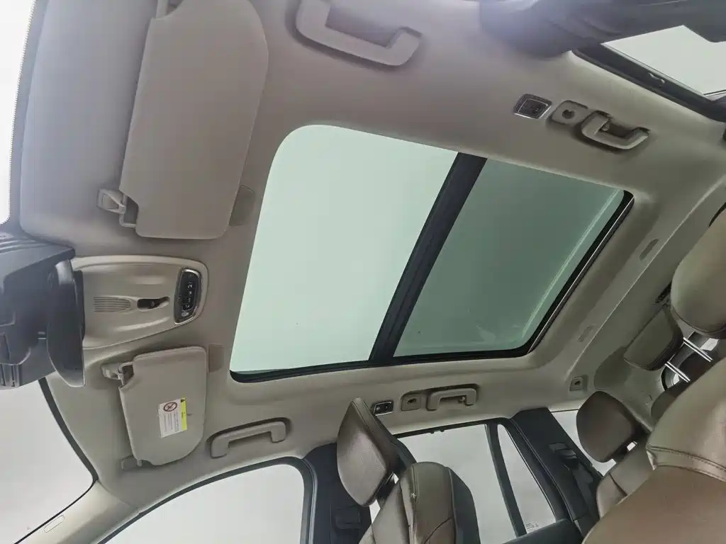 Volvo XC90 — миниатюра 14