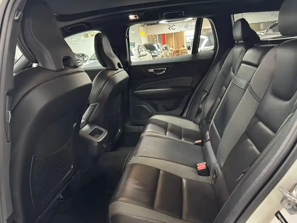 Volvo V60 — миниатюра 6