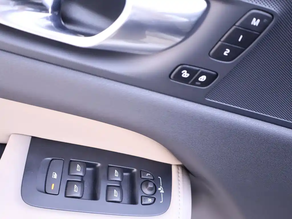Volvo XC60 — миниатюра 17