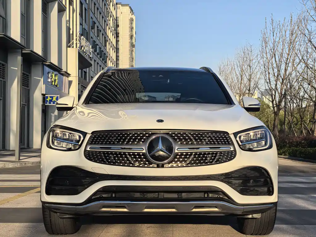 MERCEDES-BENZ GLC