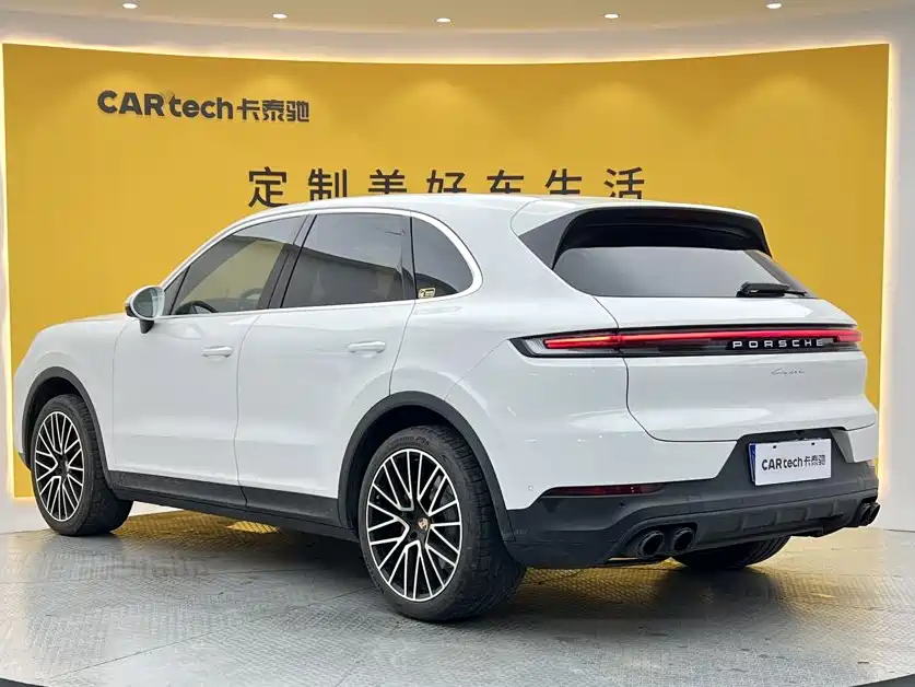Porsche Cayenne — миниатюра 6