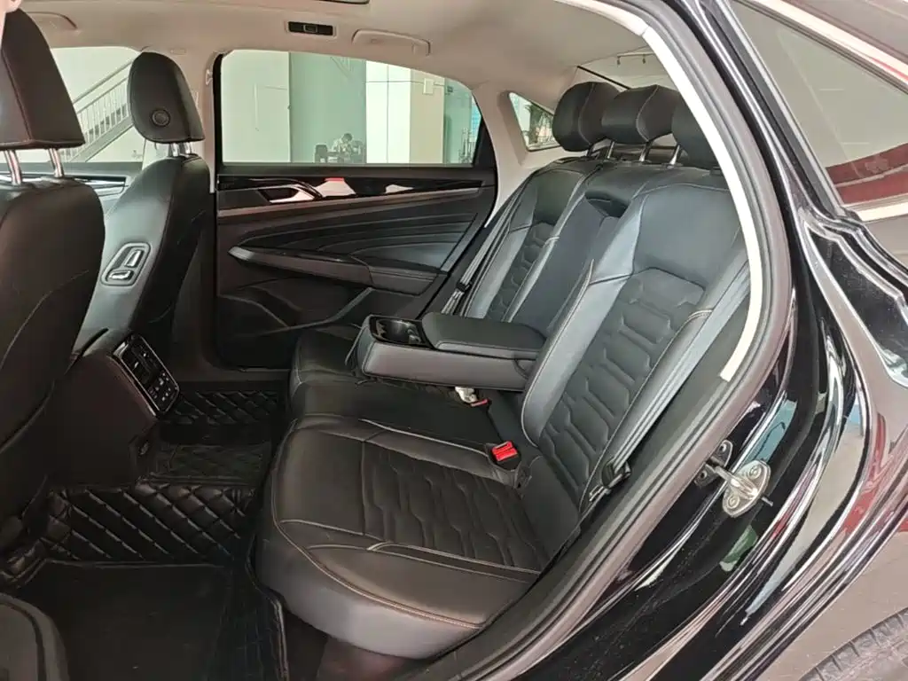 Volkswagen 帕萨特插电混动 — миниатюра 17
