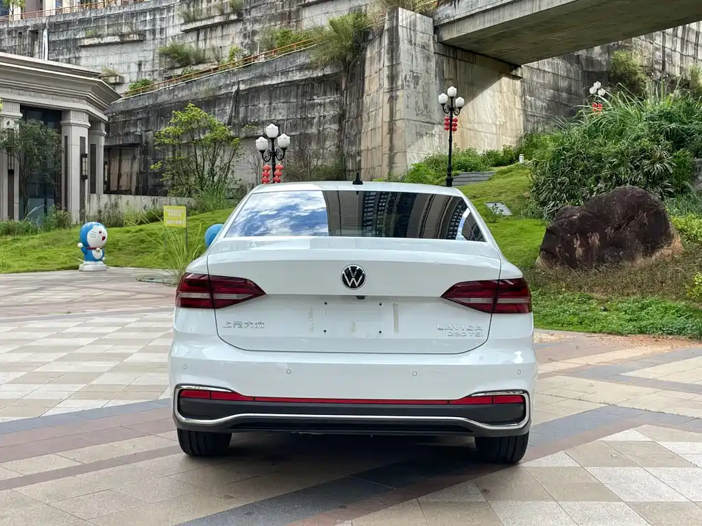 Volkswagen Lavida — миниатюра 11