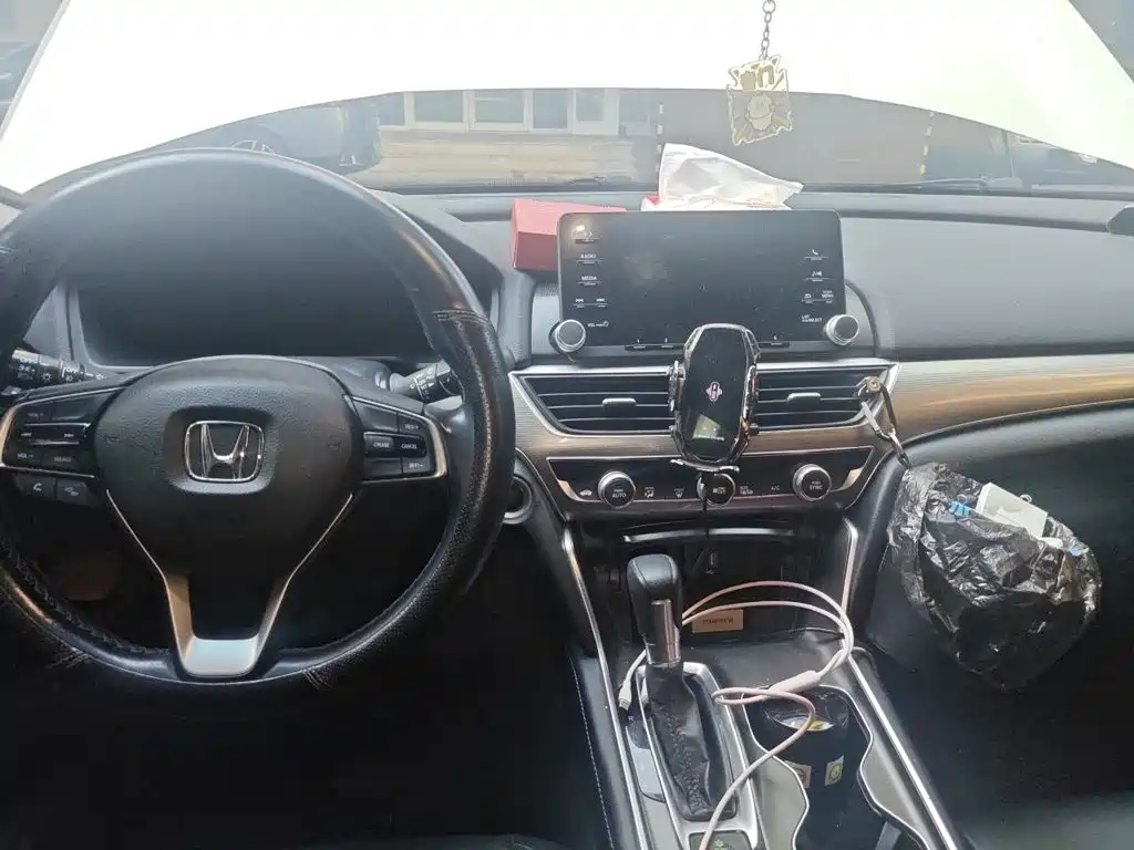 Honda Accord — миниатюра 5