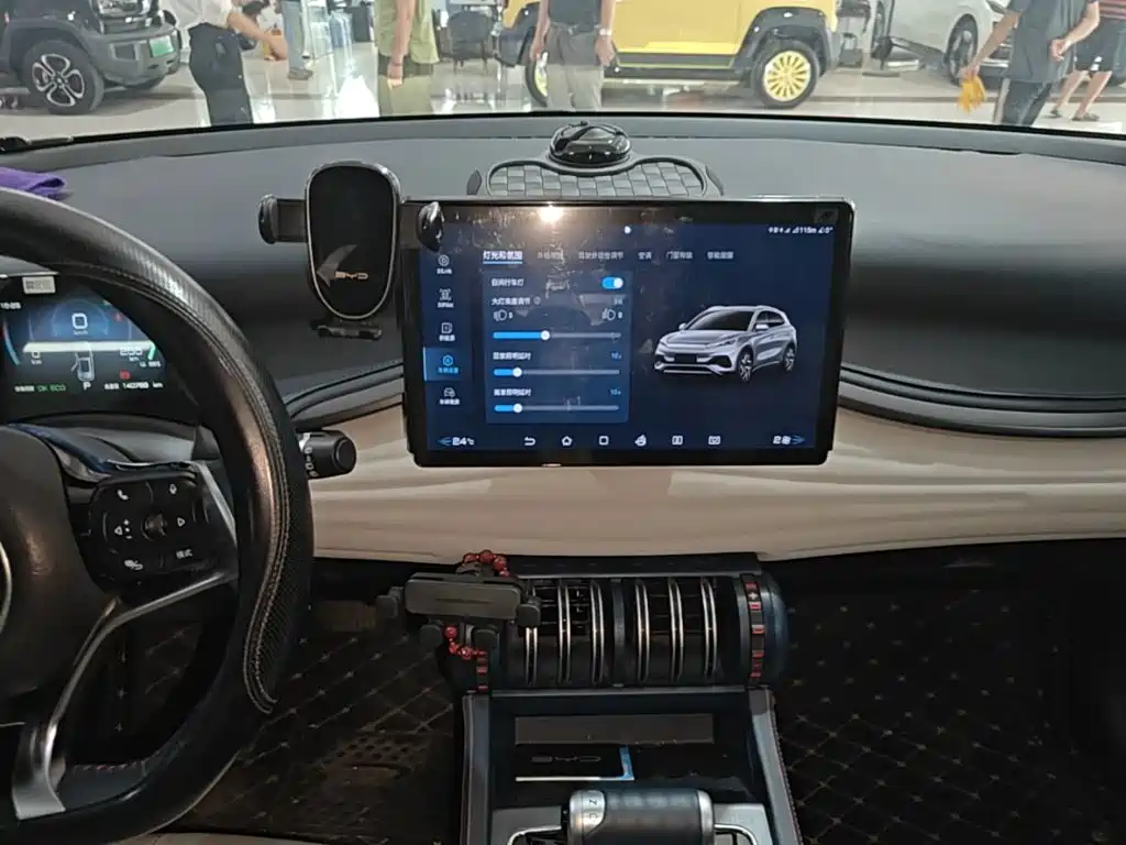 BYD Yuan Plus — миниатюра 13