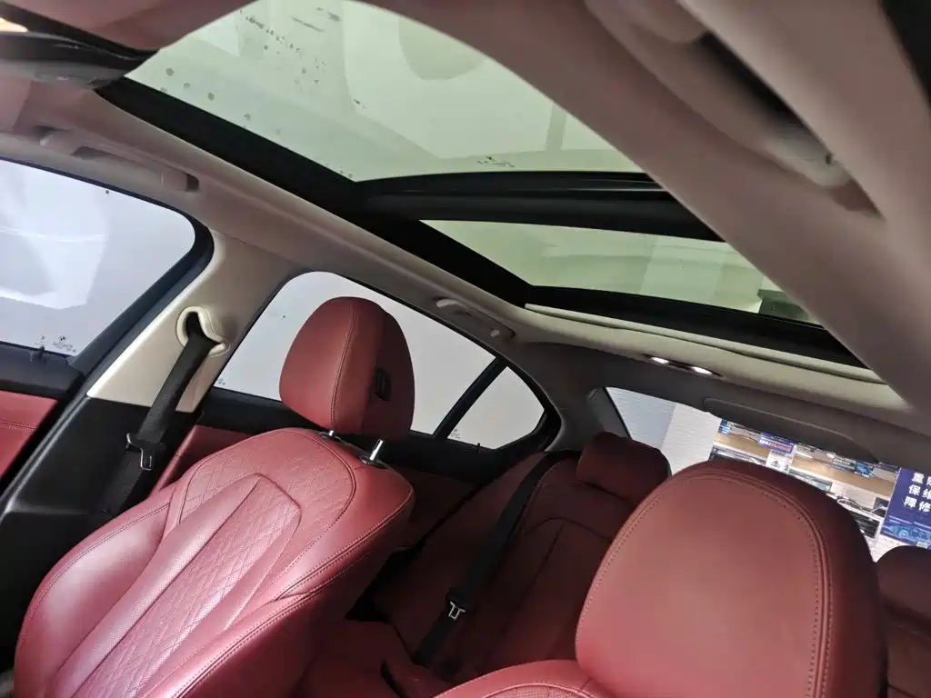 BMW 3 Series — миниатюра 7