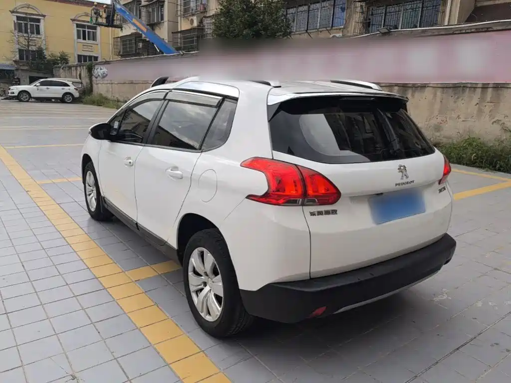 Peugeot 2008 — миниатюра 5