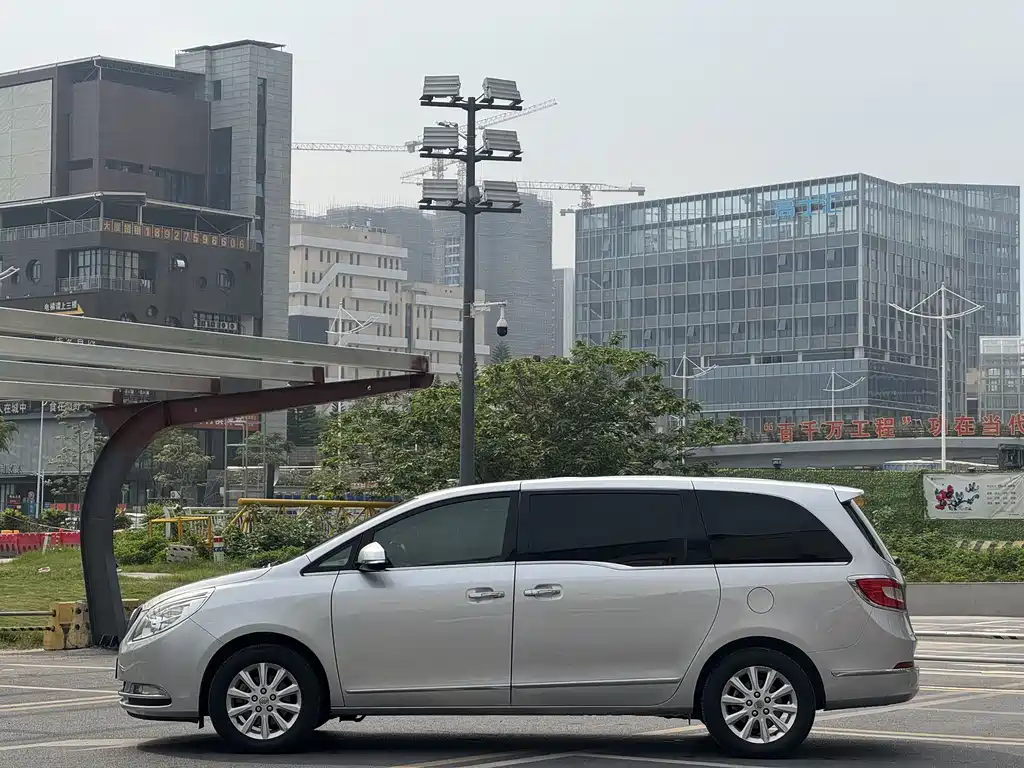 Buick GL8 2011 2.4L LT Luxury Executive