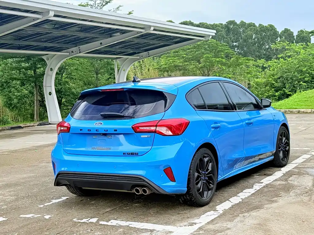 Ford Focus — миниатюра 5