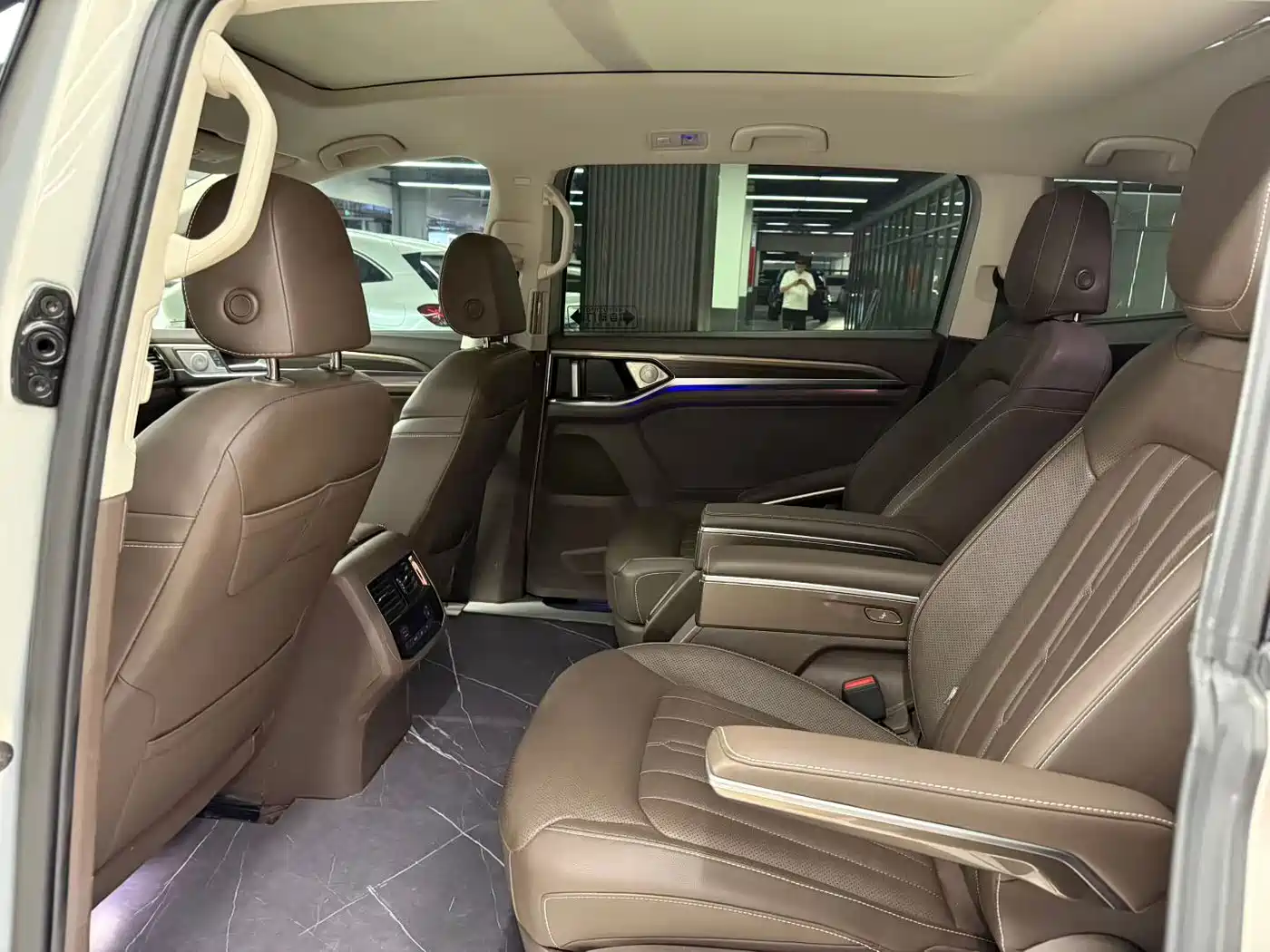 Volkswagen Viloran 2020 Silver/gray из Китая