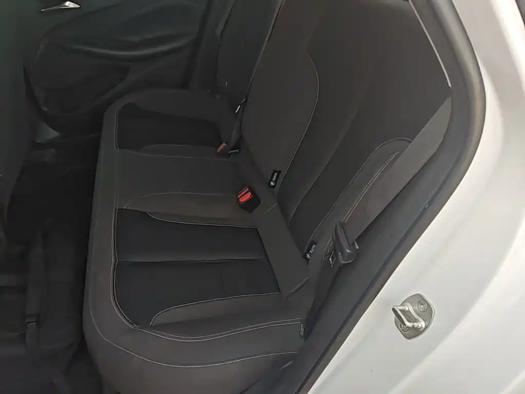Buick Verano — миниатюра 17