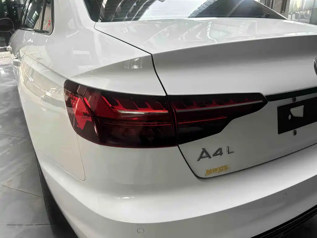 Audi A4L 2022 40 TFSI Luxury